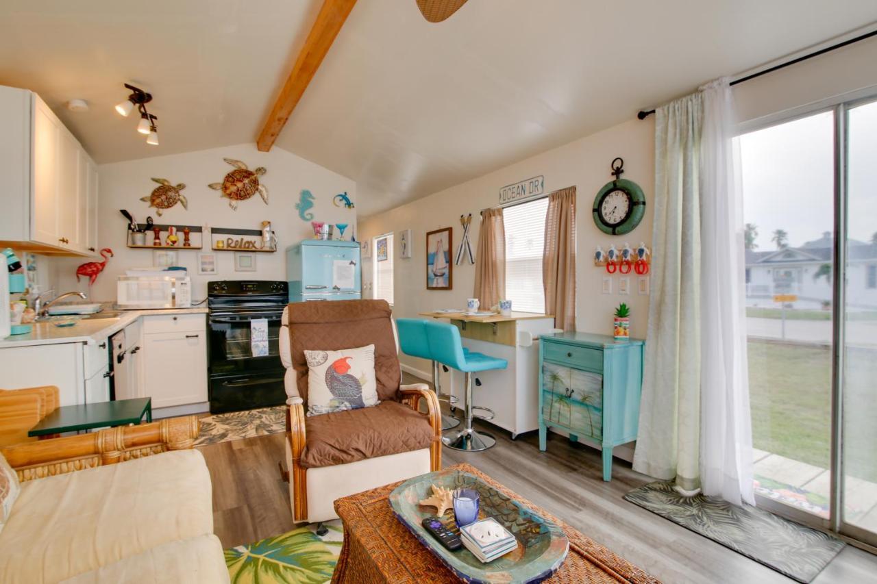 Cozy Waterfront Port Isabel Cottage With Deck! エクステリア 写真